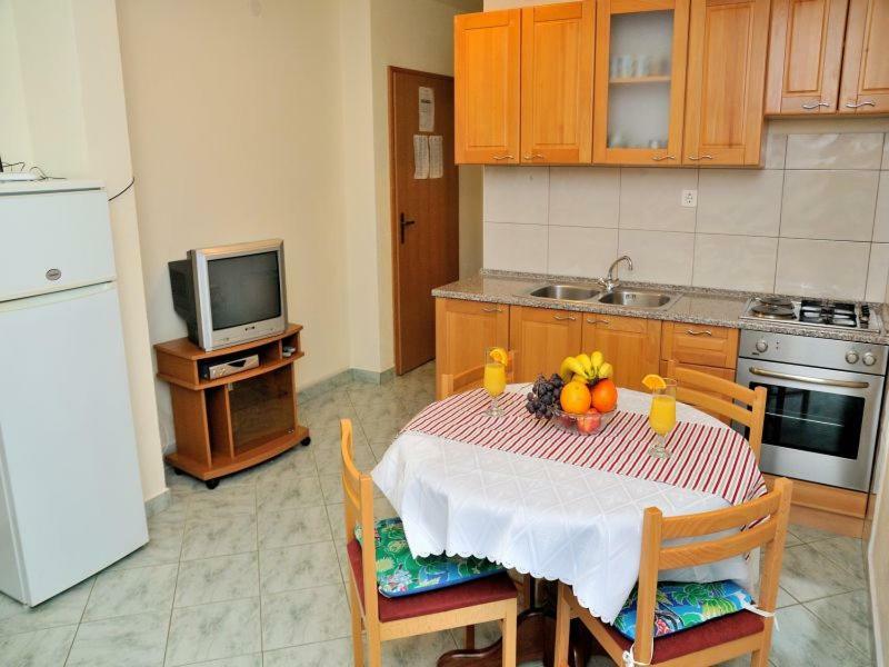 Apartments Mira Rogoznica  Eksteriør bilde