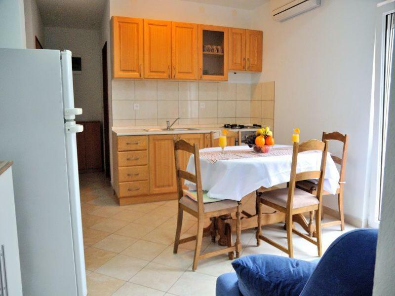 Apartments Mira Rogoznica  Eksteriør bilde